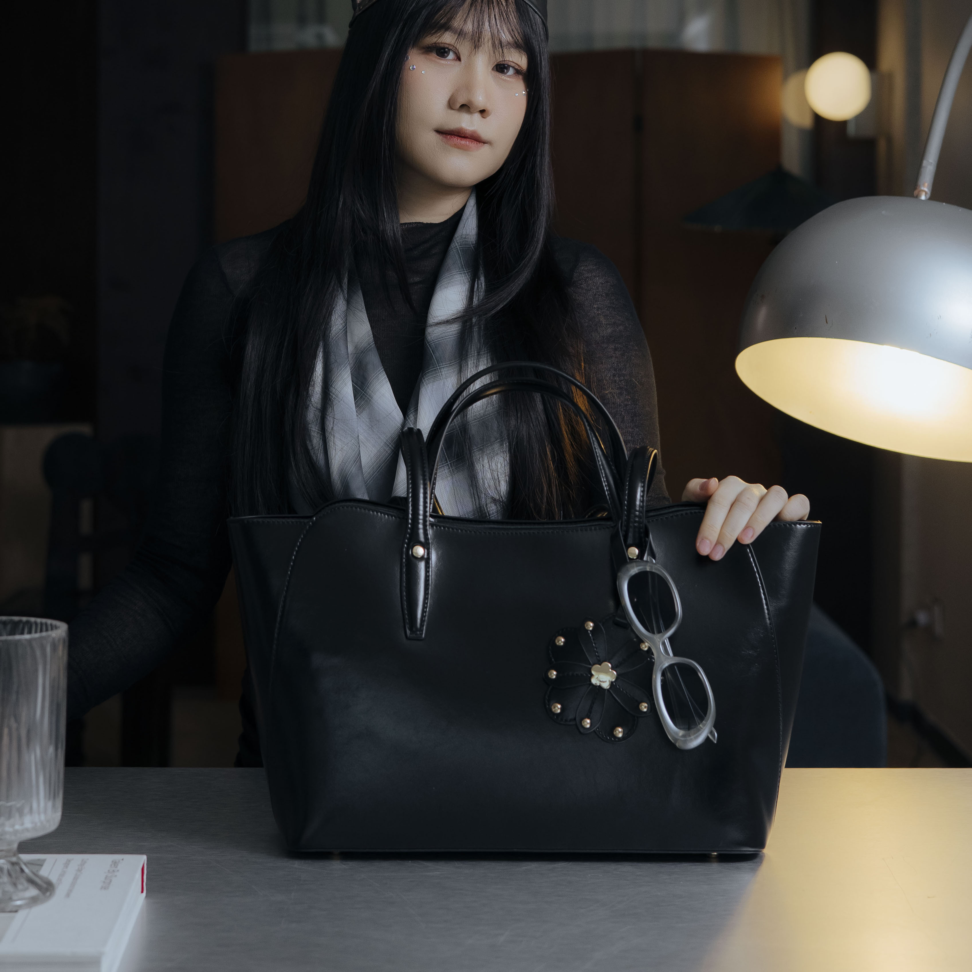 F.timber Holly Totebag