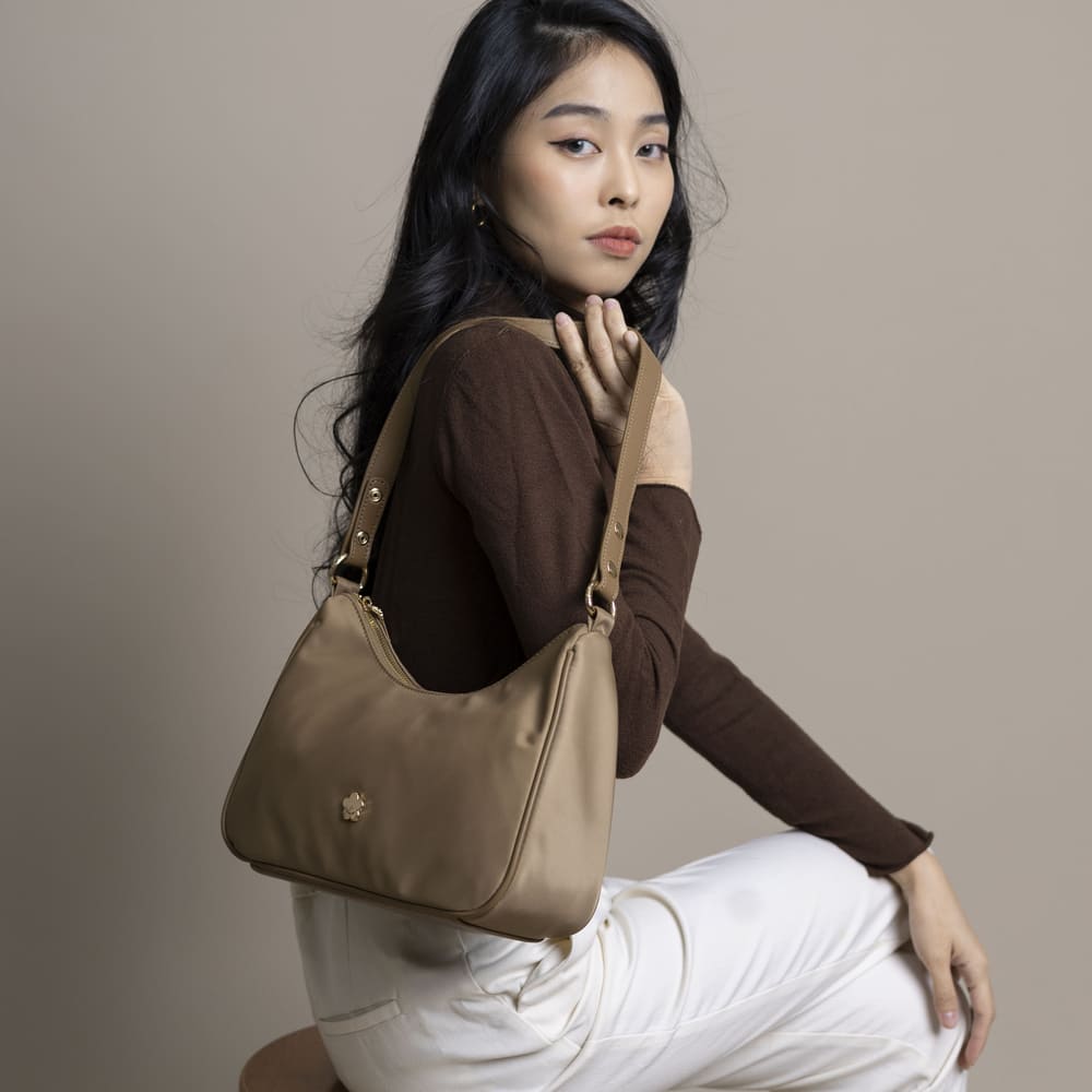 F.timber Cathy Plain Canvas Handbag