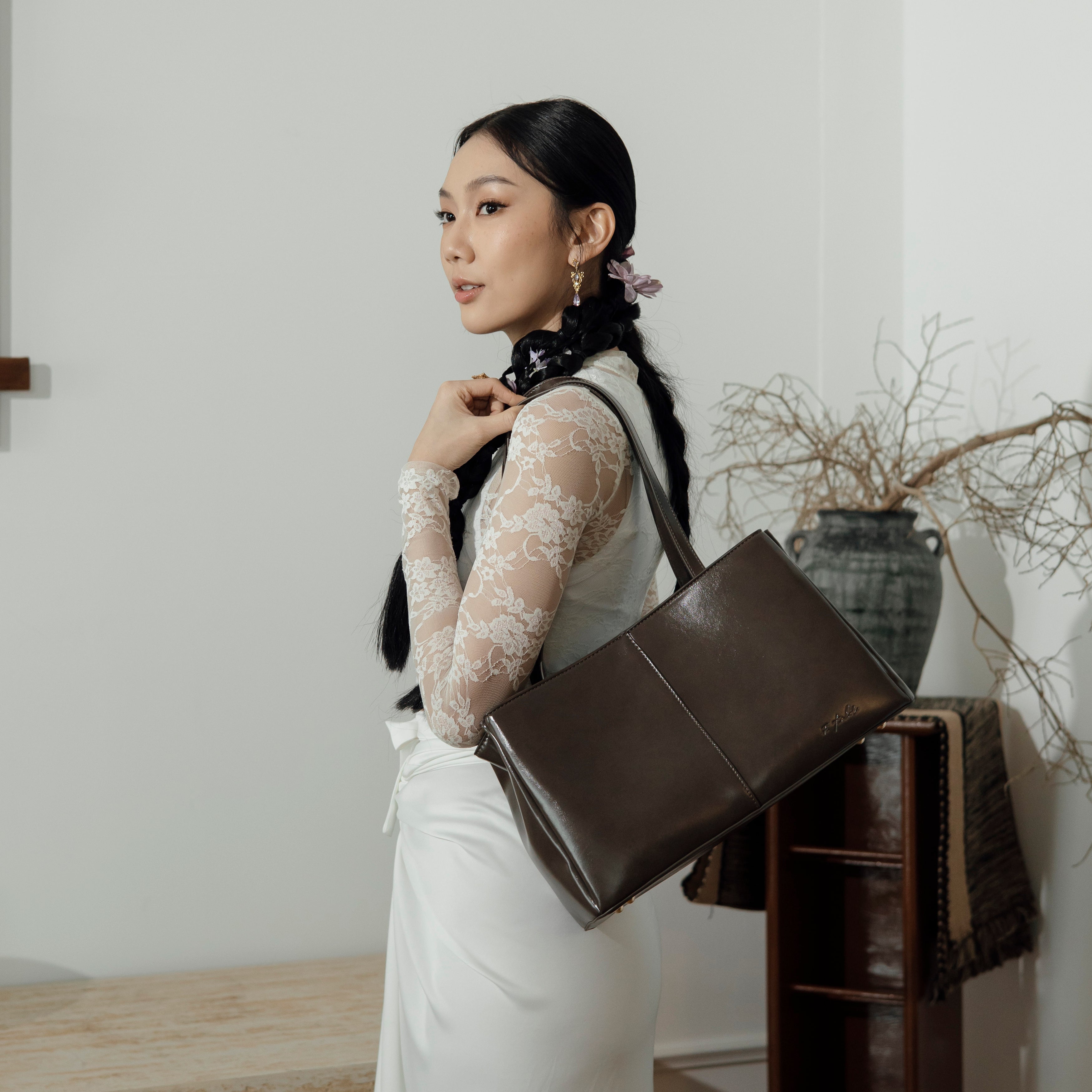 F.timber Geneva Shoulder Handbag